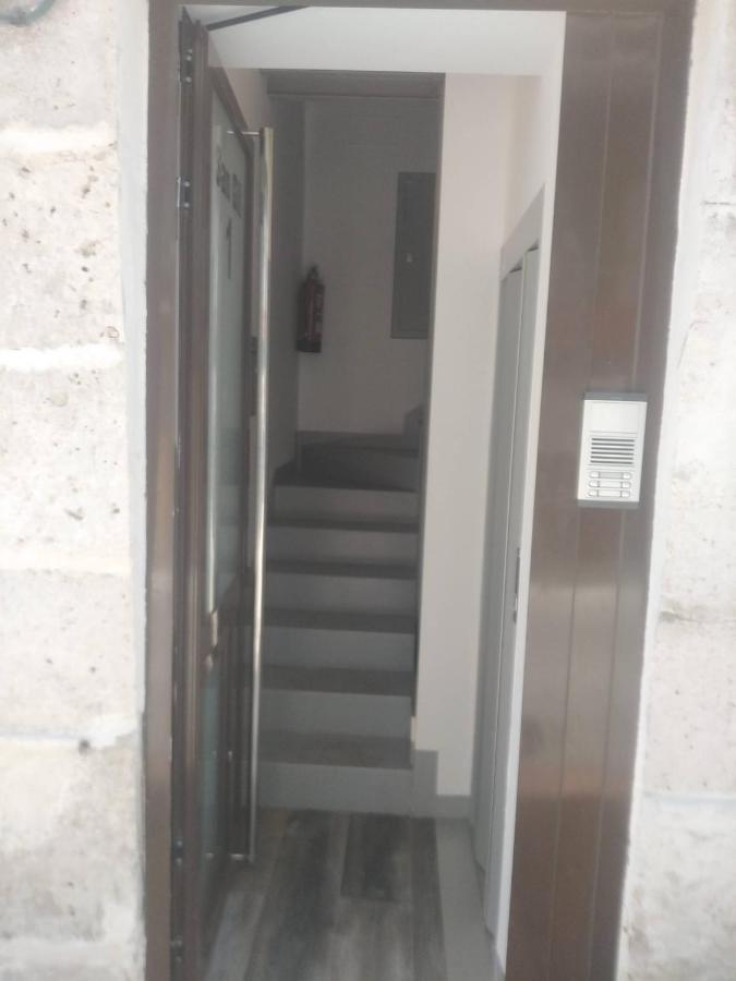 Estudio Con Encanto En Casco Antiguo De Burgos P2 エクステリア 写真